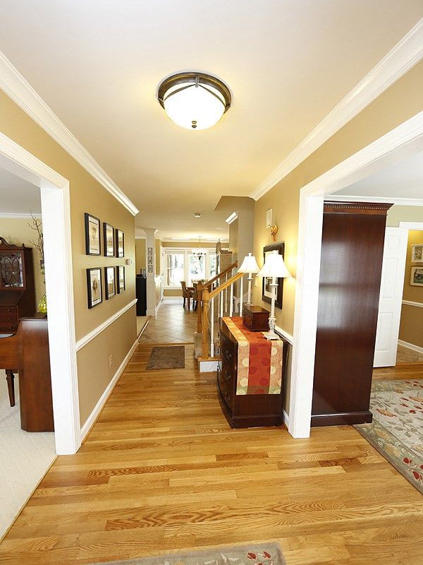 6907 Valley Dr, Raleigh, NC 27612