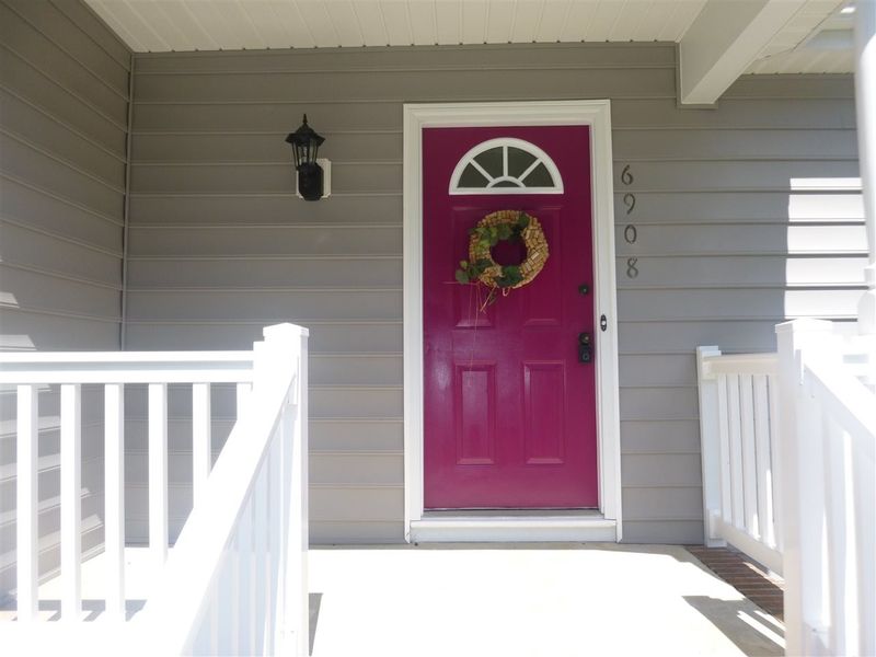 6908 Glendower Rd, Raleigh, NC 27613