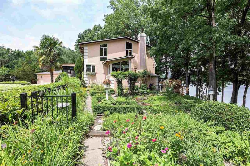 6908 Mere View Ct, Raleigh, NC 27606