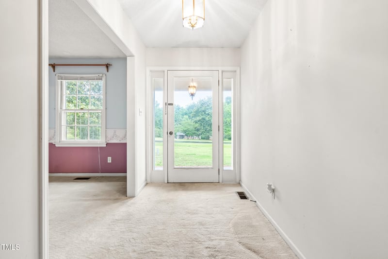 6909 Hickory Dr, Raleigh, NC 27603