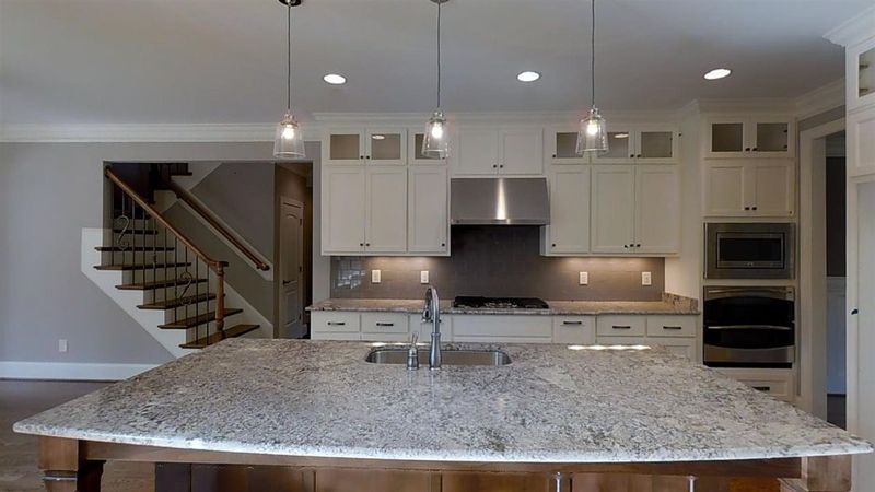 691 Balmoral St, Clayton, NC 27520