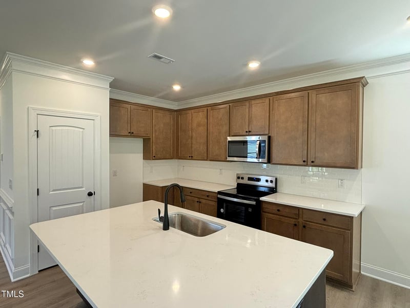 691 Highview Dr, Benson, NC 27504