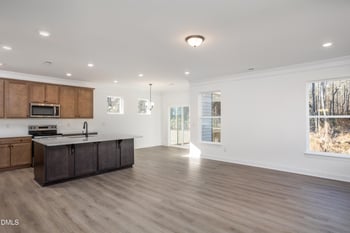 691 Highview Dr, Benson, NC 27504