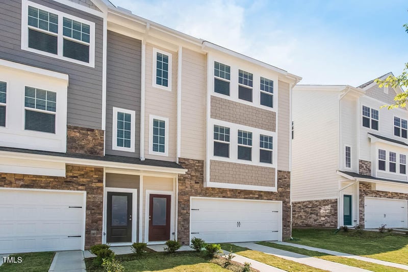 6910 Woodland Stream Pl, Raleigh, NC 27616