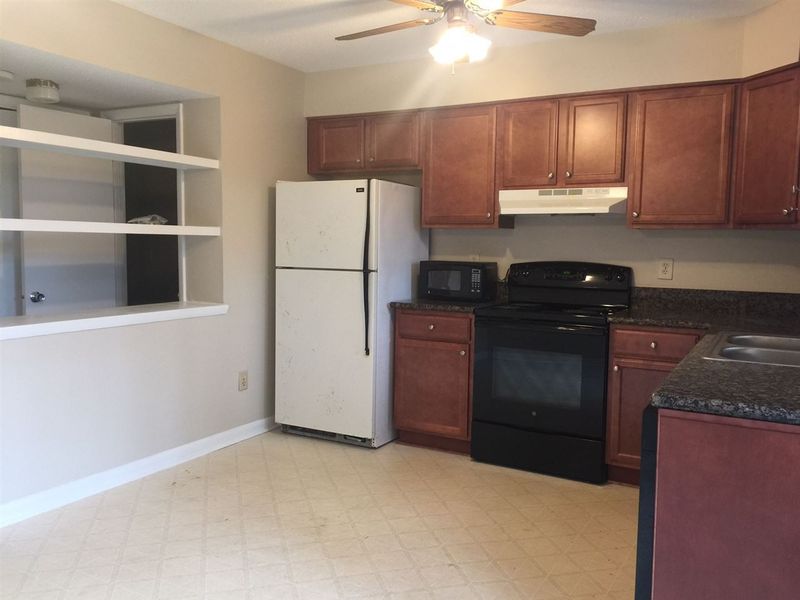 6911 Staghorn Ln, Raleigh, NC 27615