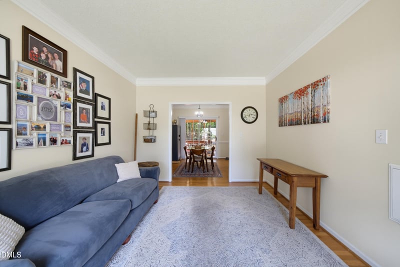 6912 Brigmore Ct, Raleigh, NC 27617