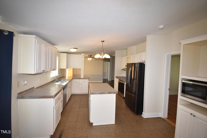 6912 Standing Timber Dr, Wendell, NC 27591