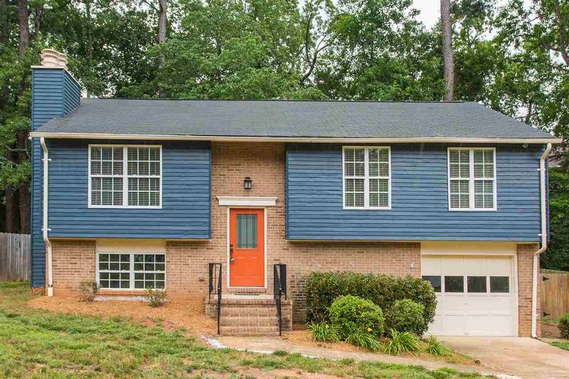 6916 Chamonix Pl, Raleigh, NC 27613