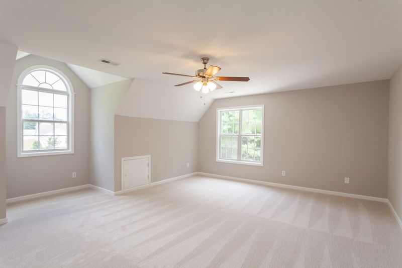 6916 Stevens Oaks Dr, Garner, NC 27529