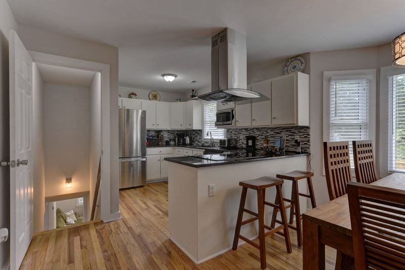 6916 Three Bridges Cir, Raleigh, NC 27613