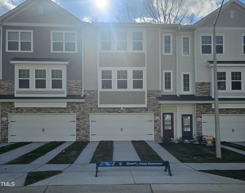 6916 Woodland Stream Pl, Raleigh, NC 27616