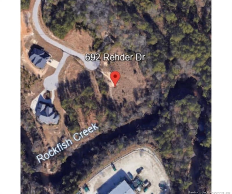 692 Rehder Dr, Fayetteville, NC 28306