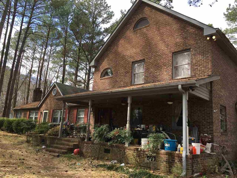 6920 Indian Wells Rd, Cary, NC 27519