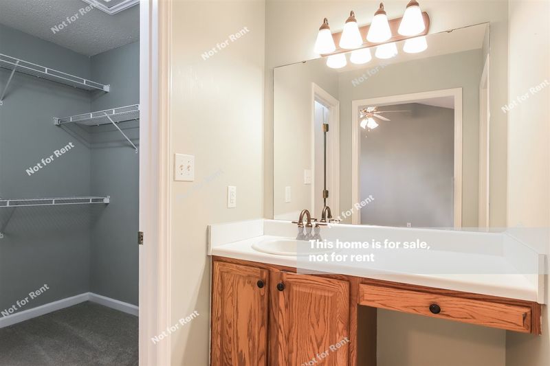 6920 Longridge Dr, Raleigh, NC 27603