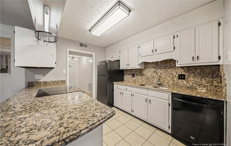 6921 Brockwood St, Fayetteville, NC 28314