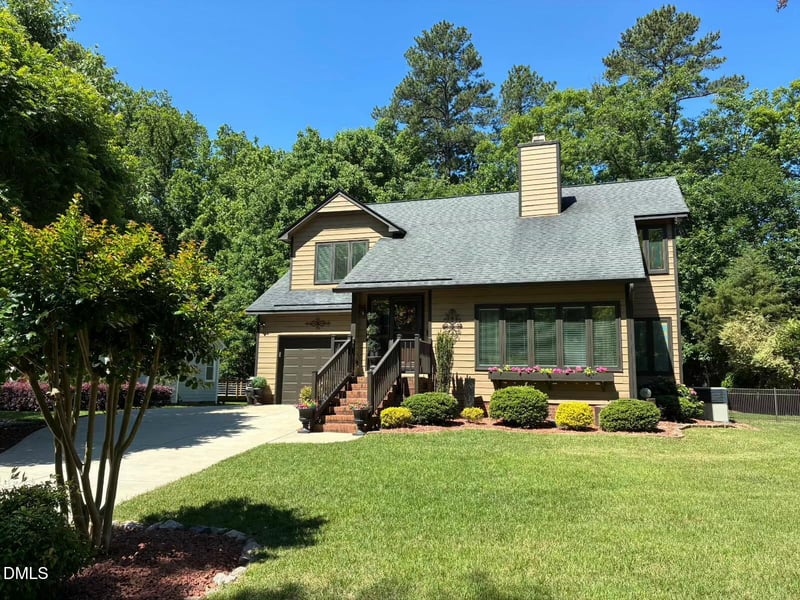 6921 Spring Dr, Raleigh, NC 27613