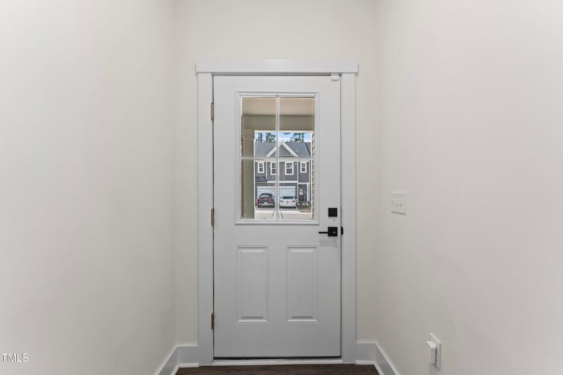 6922 Doddridge Ln, Cary, NC 27519