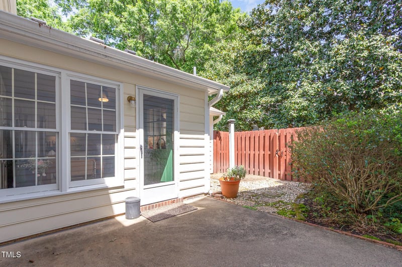 6922 Saxby Ct, Raleigh, NC 27613