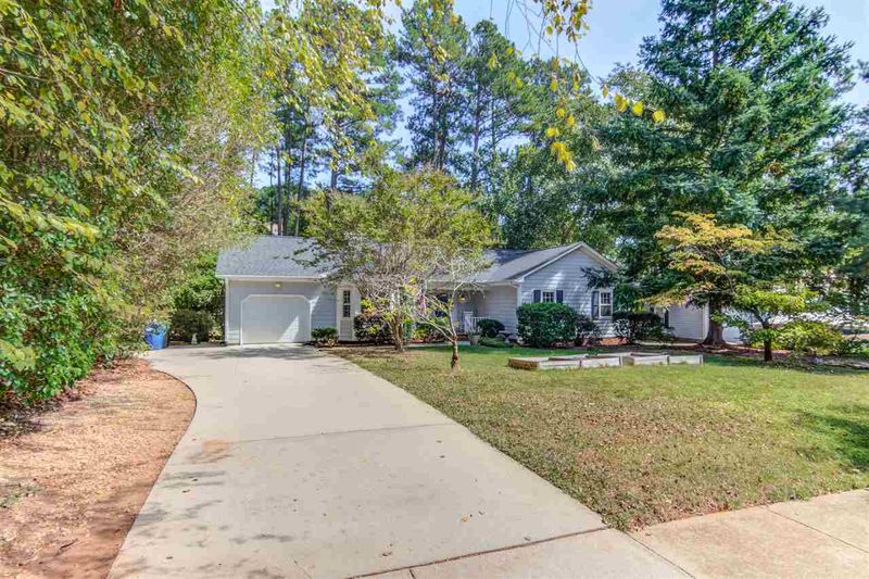 6924 Chamonix Pl, Raleigh, NC 27613