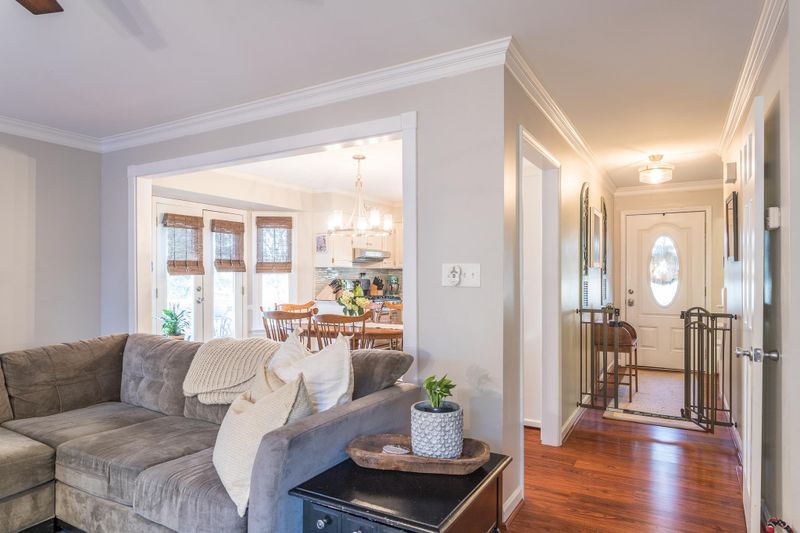6924 Glendower Rd, Raleigh, NC 27613