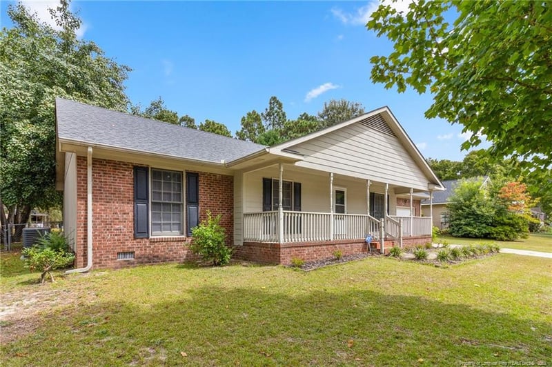 6924 Woodmark Dr, Fayetteville, NC 28314