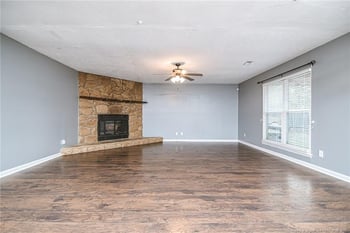 6925 Timbercroft Ln, Fayetteville, NC 28314