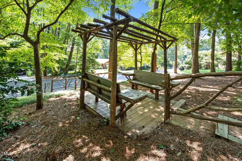 6925 Valley Lake Dr, Raleigh, NC 27612