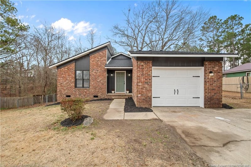 6926 Melbourne Dr, Fayetteville, NC 28314