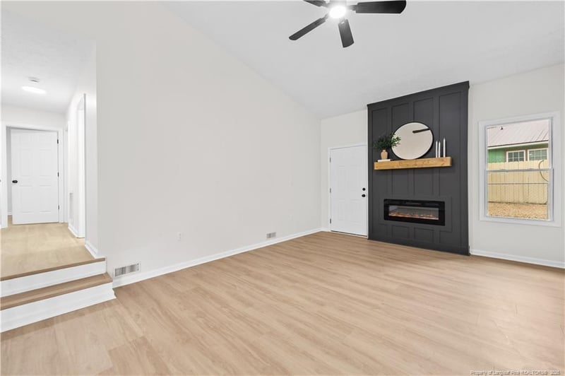 6926 Melbourne Dr, Fayetteville, NC 28314