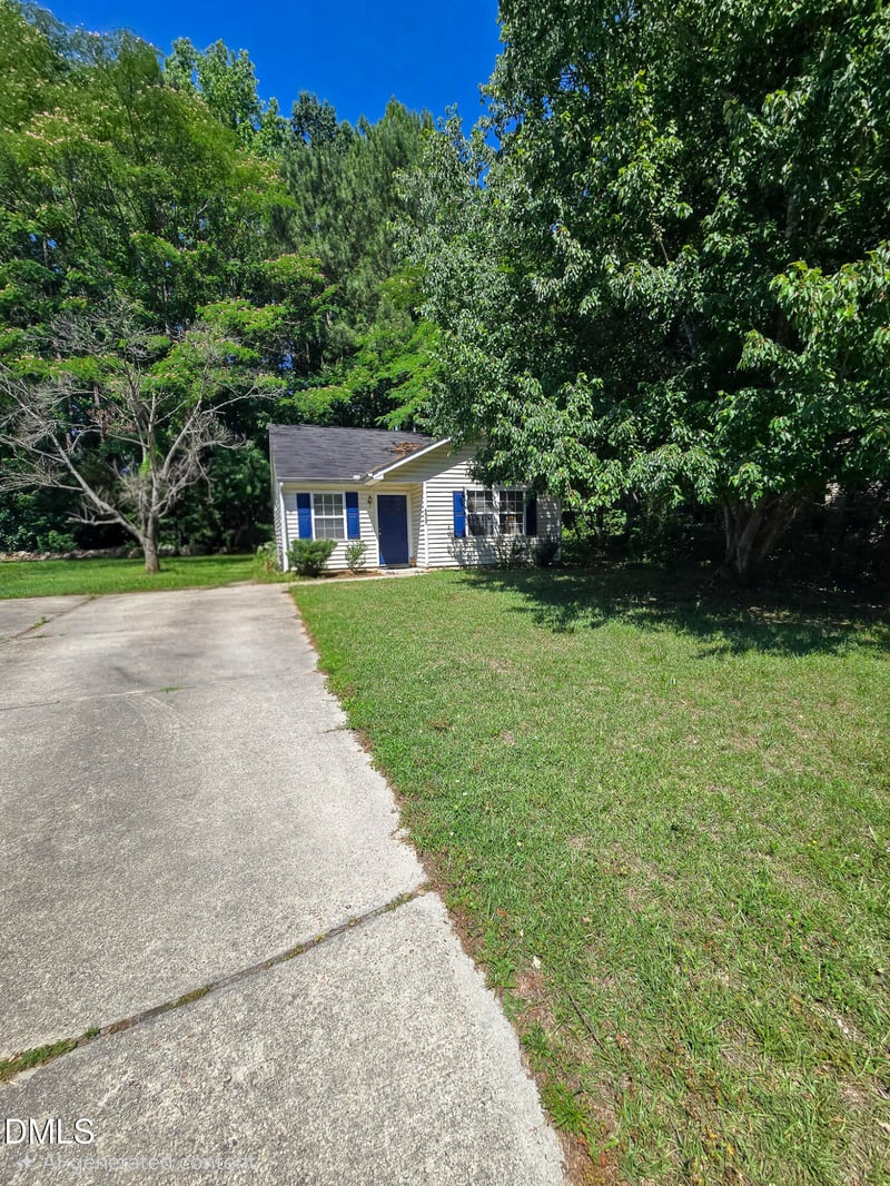 6927 Fox Haven Pl, Raleigh, NC 27616