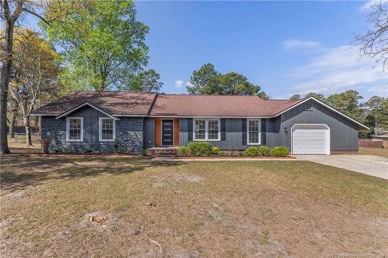 6929 Brockwood St, Fayetteville, NC 28314