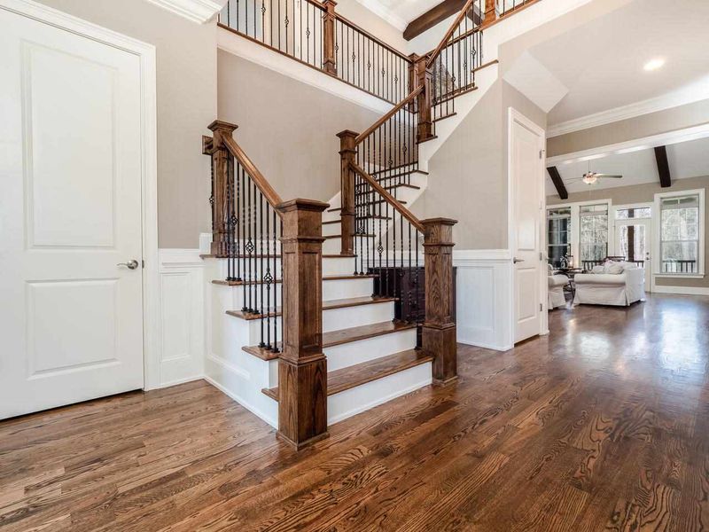 6929 Mactavish Way, Raleigh, NC 27613