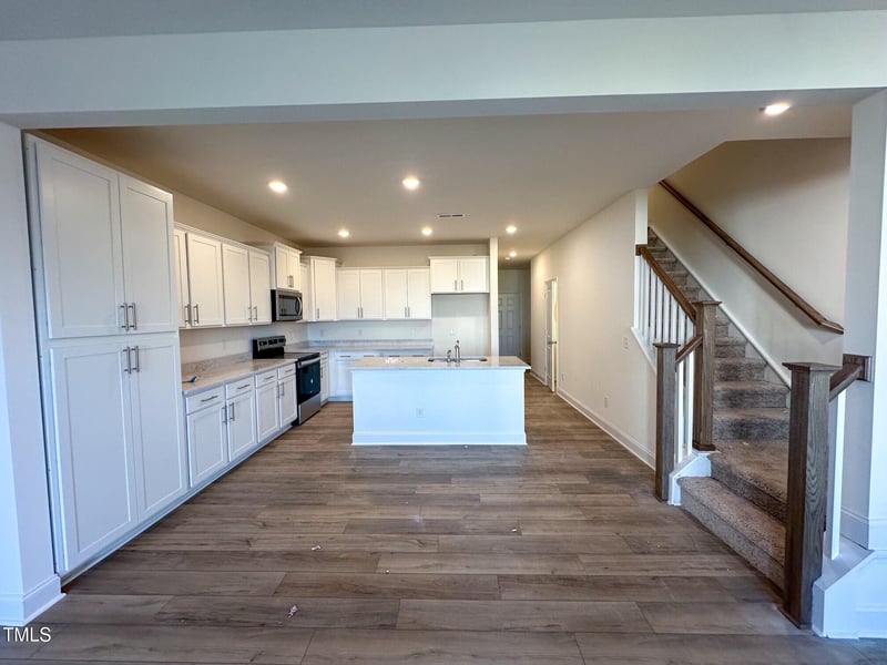 693 Leland Hill Cir, Zebulon, NC 27597