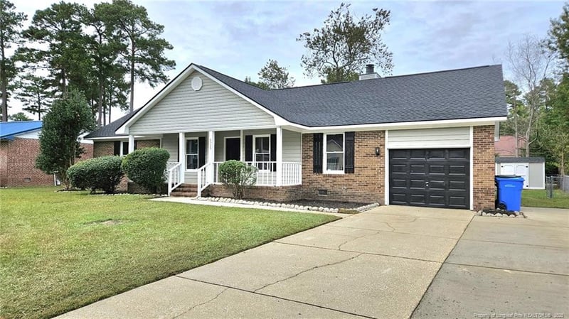 6935 Calamar Dr, Fayetteville, NC 28314