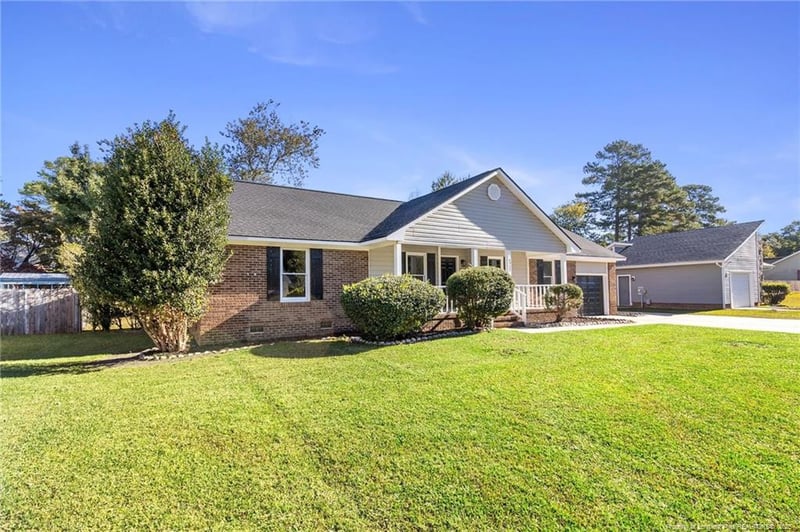 6935 Calamar Dr, Fayetteville, NC 28314