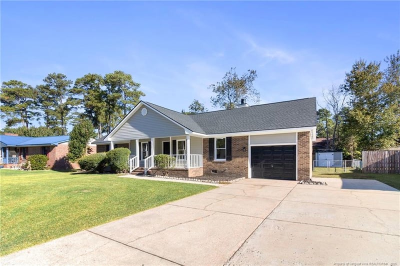 6935 Calamar Dr, Fayetteville, NC 28314