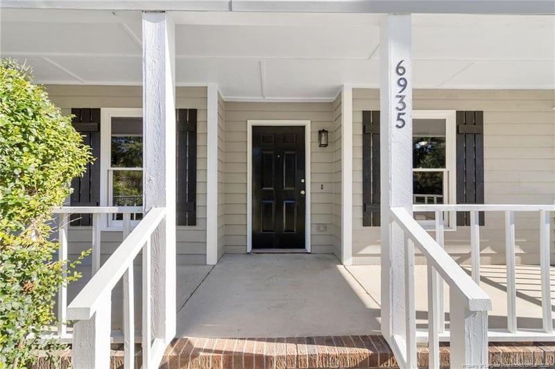 6935 Calamar Dr, Fayetteville, NC 28314
