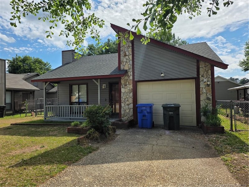 6943 Timberwood Dr, Fayetteville, NC 28314