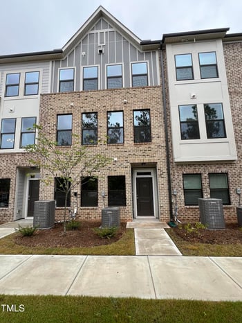 695 Bandon Al #83, Cary, NC 27513