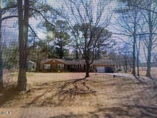 695 Hollerin Rd, Dunn, NC 28334