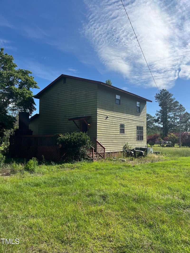 6951 Johnson Rd, Fayetteville, NC 28312