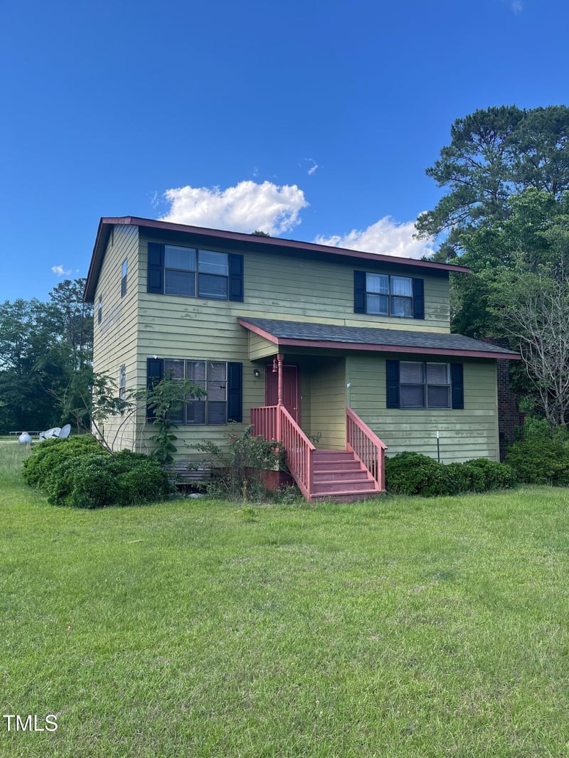 6951 Johnson Rd, Fayetteville, NC 28312