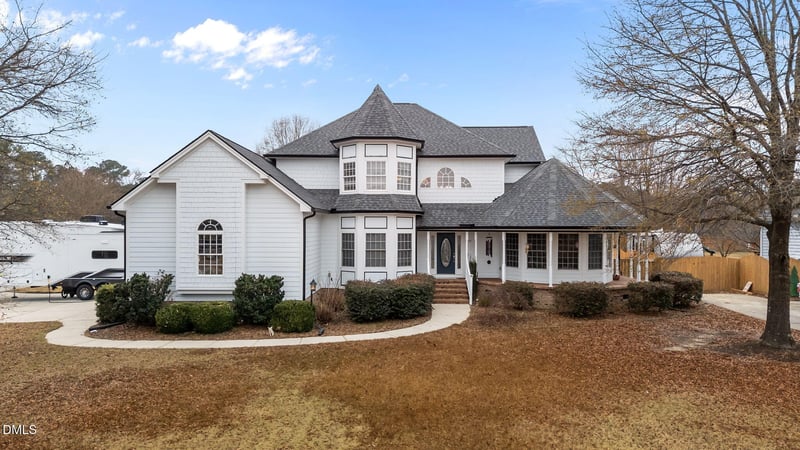 6952 Ogburn Farms Dr, Willow Springs, NC 27592