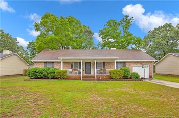 6956 Calamar Dr, Fayetteville, NC 28314