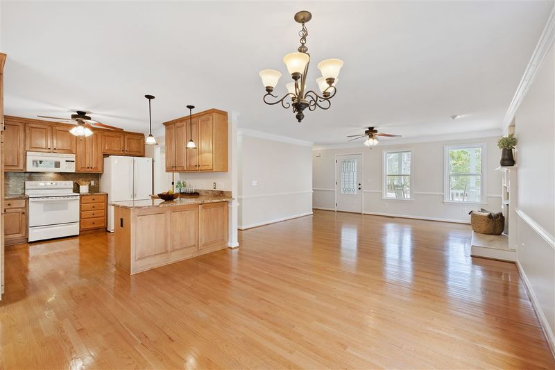 696 Tylerstone Dr, Fuquay Varina, NC 27526