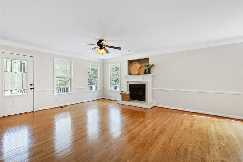696 Tylerstone Dr, Fuquay Varina, NC 27526