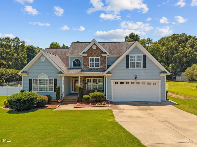 6965 Ogburn Farms Dr, Willow Springs, NC 27592