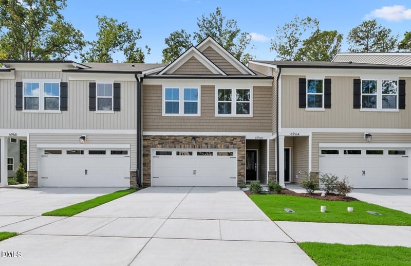 6966 Doddridge Ln, Cary, NC 27519