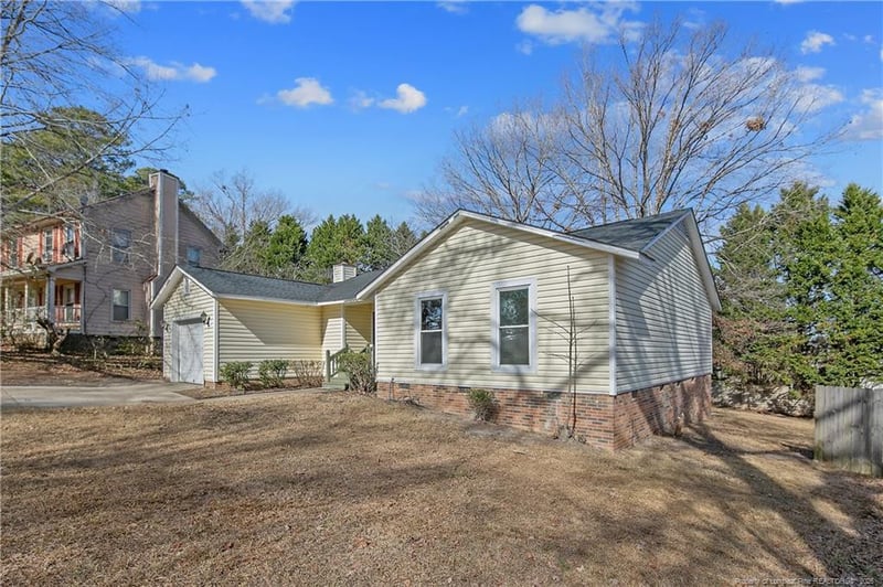 6970 Melbourne Dr, Fayetteville, NC 28314