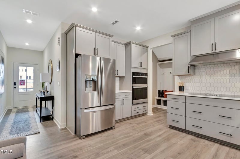 6972 Doddridge Ln, Cary, NC 27519